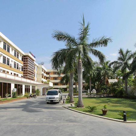 Nadi Myanmar Hotel Mandalay Exterior foto