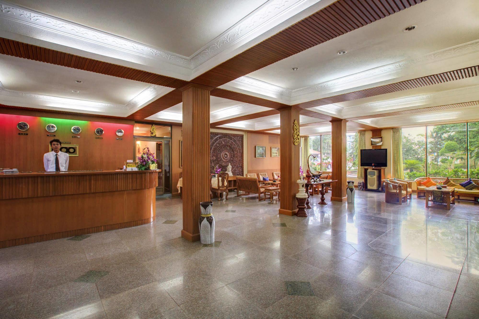 Nadi Myanmar Hotel Mandalay Exterior foto